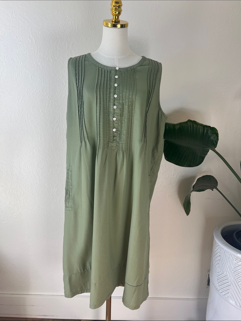 Coldwater Creek Olive Green Tencel dress. Causal, beach, lake, everyday wear.